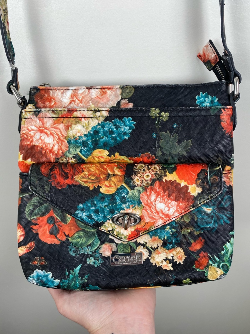 CARLOS By Carlos Santana Purse Women’s Crossbody Black Floral - Picture 5 of 9